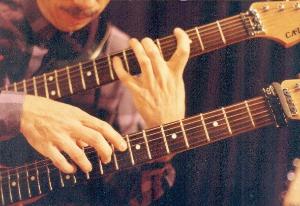 Dual neck close up
